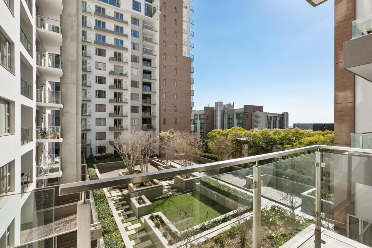 The Tyrwhitt Rosebank Apartments (Adults Only) Johannesburg Exterior photo