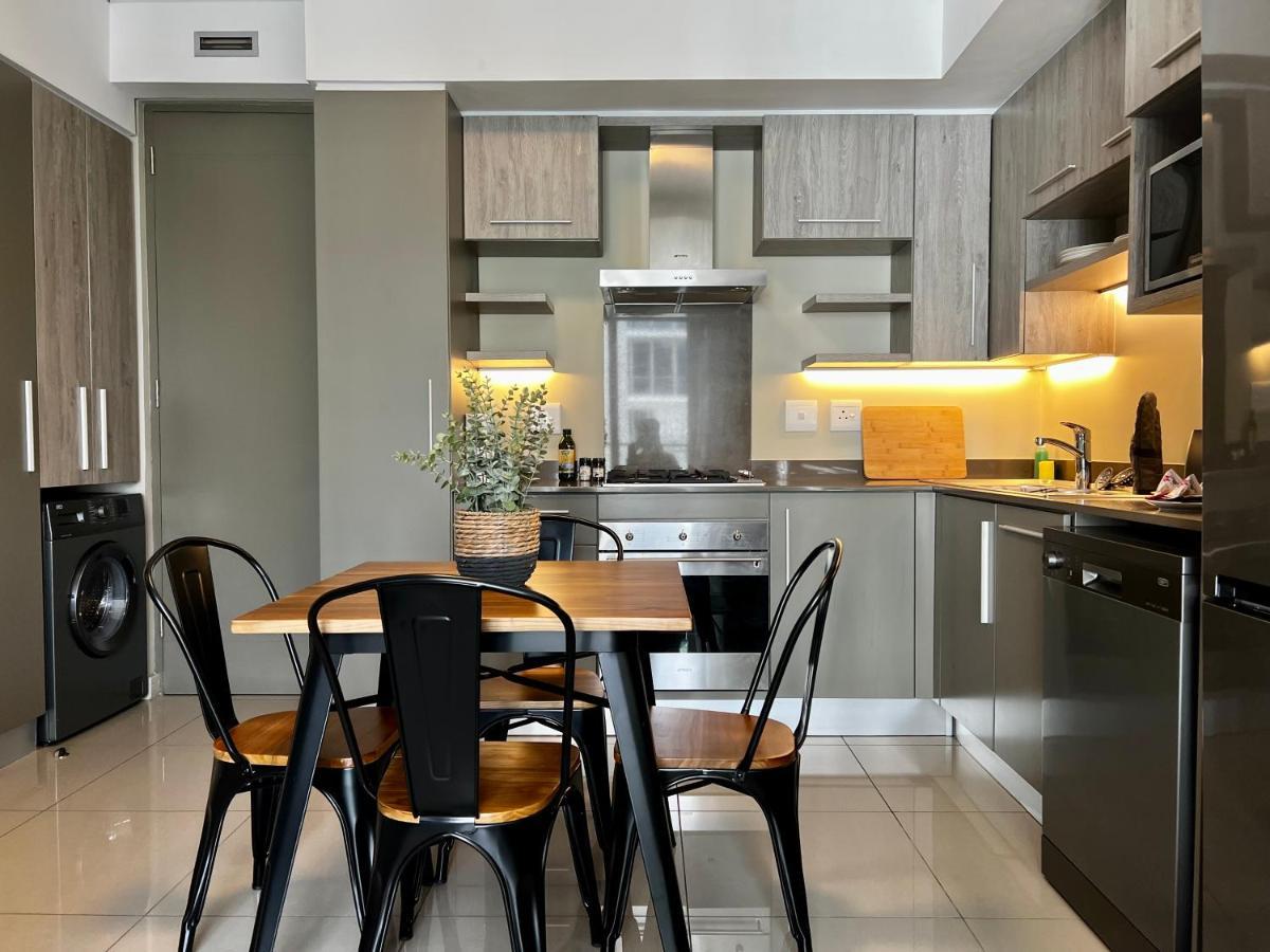 The Tyrwhitt Rosebank Apartments (Adults Only) Johannesburg Exterior photo