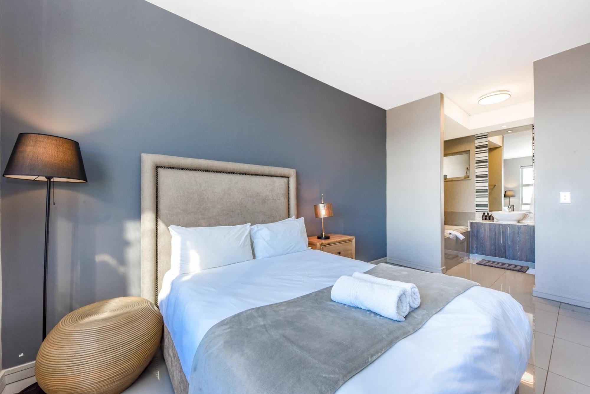 The Tyrwhitt Rosebank Apartments (Adults Only) Johannesburg Exterior photo