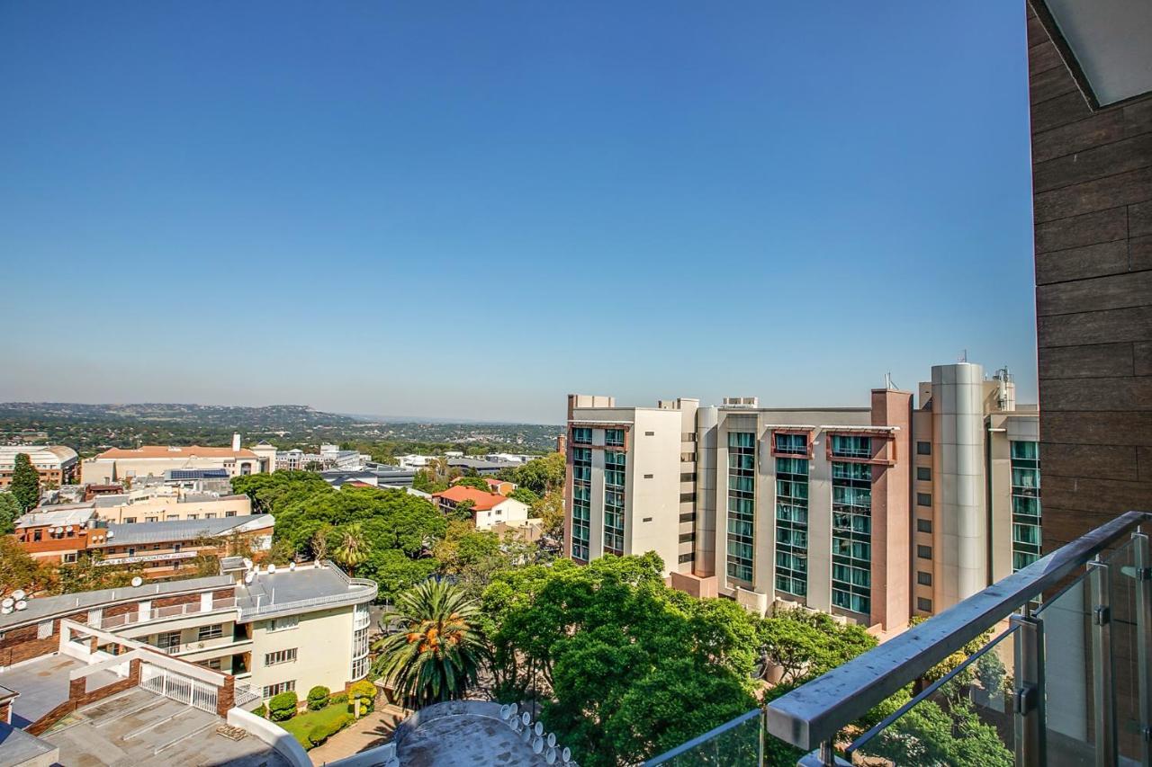 The Tyrwhitt Rosebank Apartments (Adults Only) Johannesburg Exterior photo
